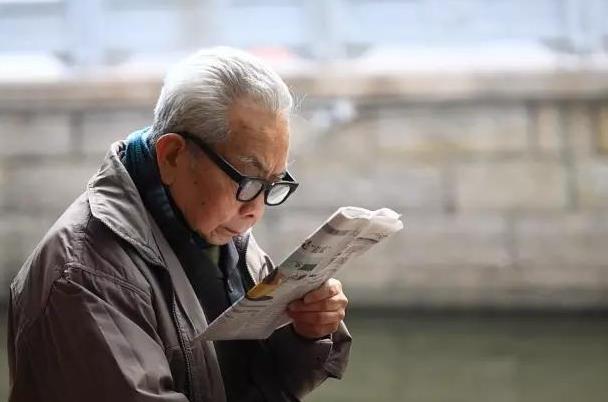 老花鏡幾年需要一換？您的老花鏡戴了多久了？