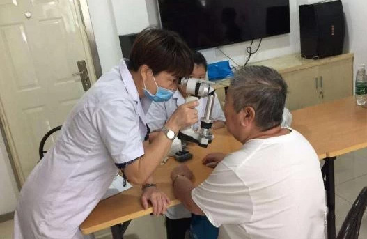 如何購買一副好的老花鏡？