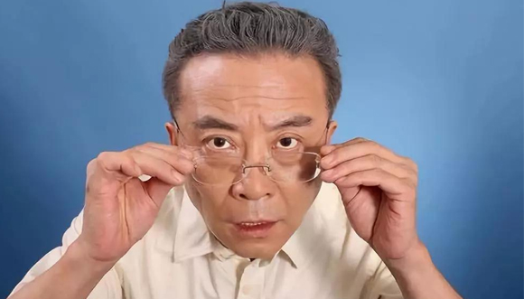 美麗島多焦鏡：傳統老花鏡的弊端，多焦鏡一副就解決了財務工作者的用眼煩惱